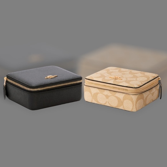 🛑BOGO FREE🆕COACH Gold/Creamy Chalk Jewelry Box/Case - Picture 6 of 7